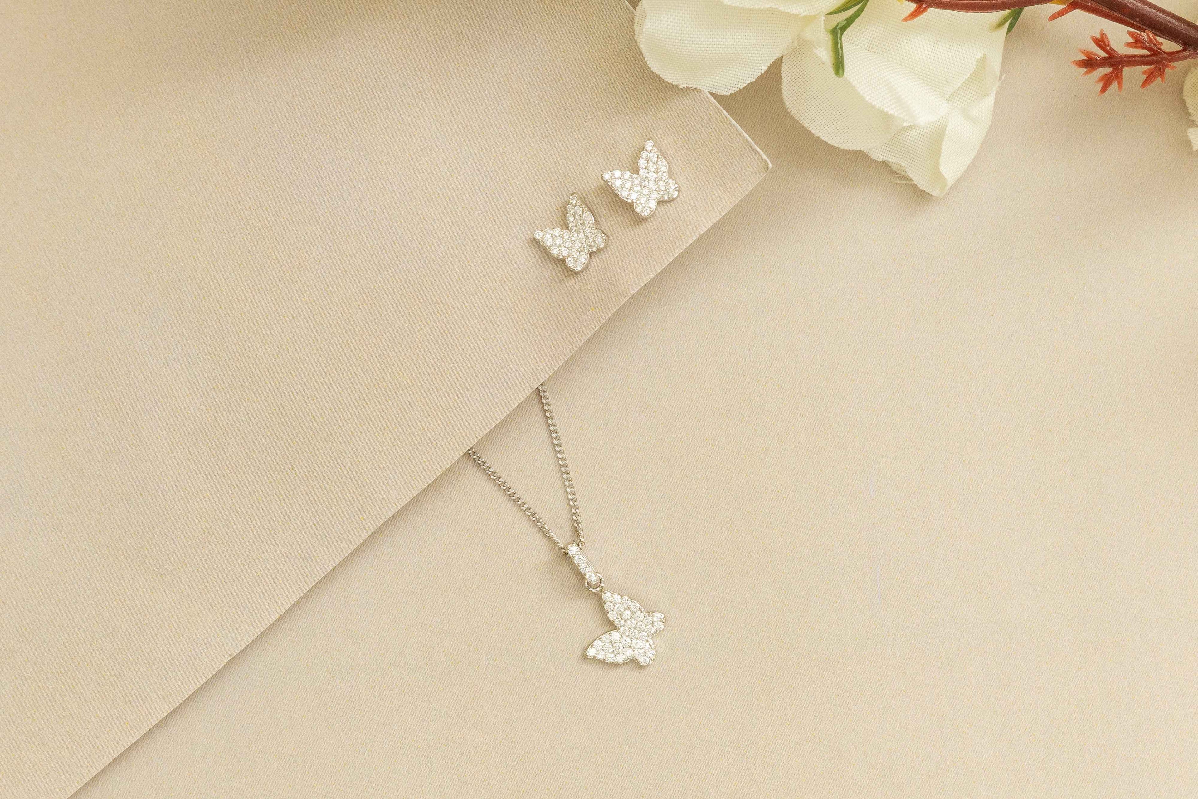 Forever Free Pendant & Earrings